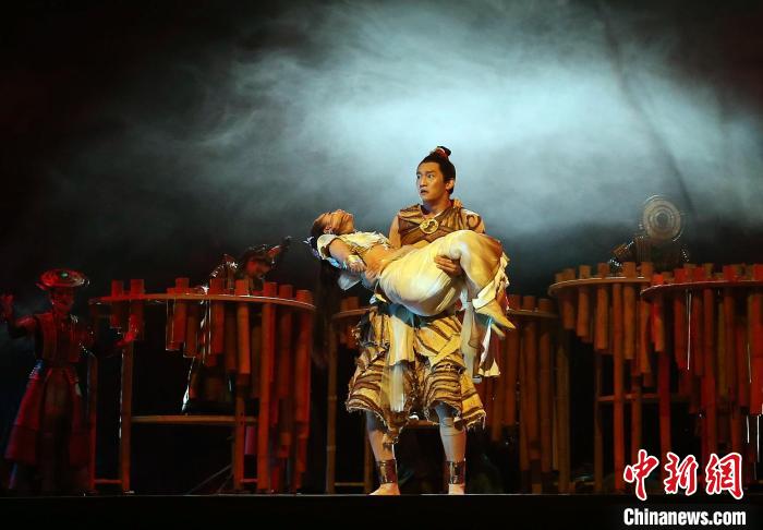 圖為《花腰竹女》演出劇照。　黃興鴻 攝