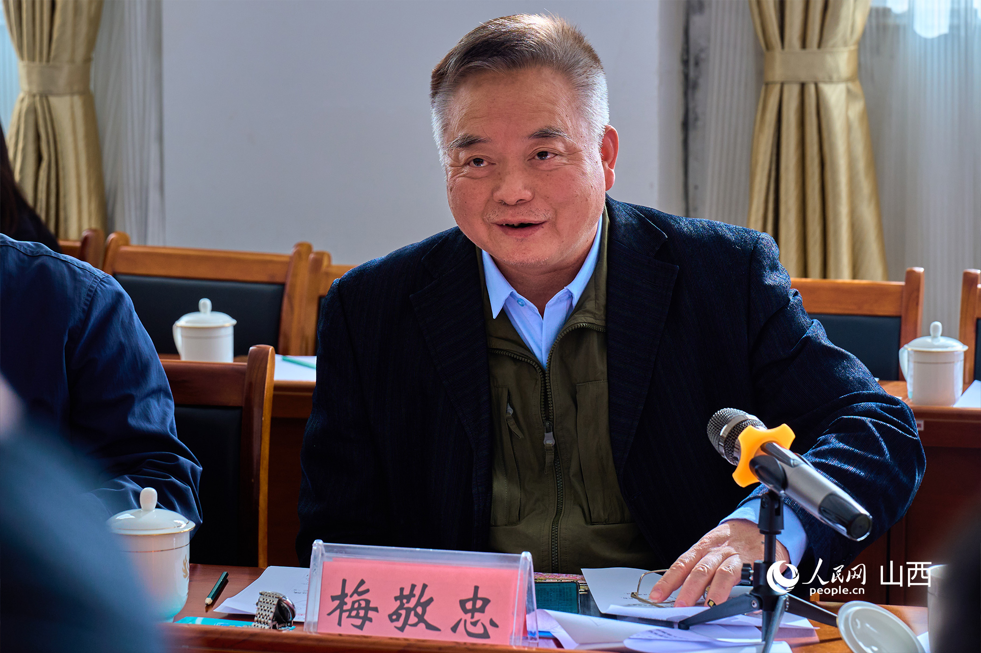 中央黨校（國(guó)家行政學(xué)院）文史教研部原副主任、教授梅敬忠。人民網(wǎng) 張超寧攝