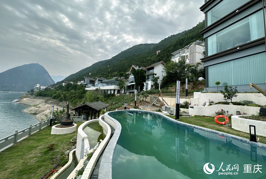 三峽里·竹枝村打造的特色民宿。人民網(wǎng)記者 劉政寧攝