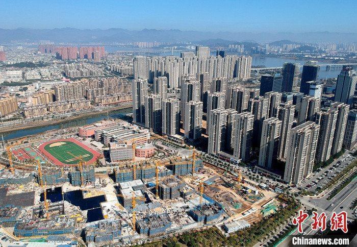 資料圖：航拍一處新建住宅。 <a target='_blank' href='/'>中新社</a>記者 呂明 攝