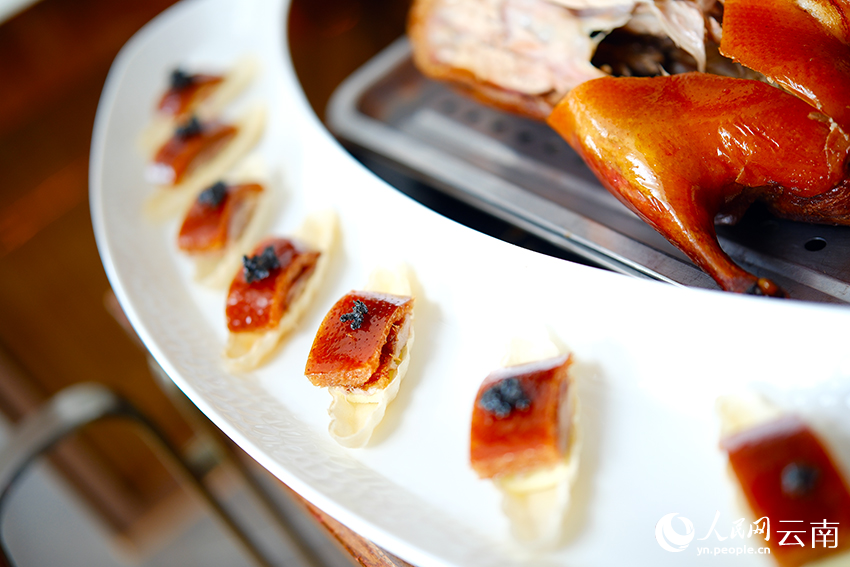 半江漁火。莊志斌攝